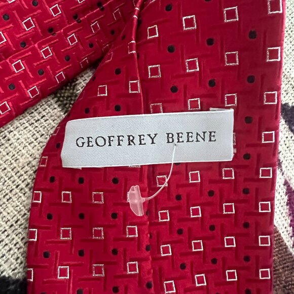Geoffrey Beene Tie - Picture 2 of 3